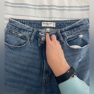 Abercrombie Light wash demon jeans